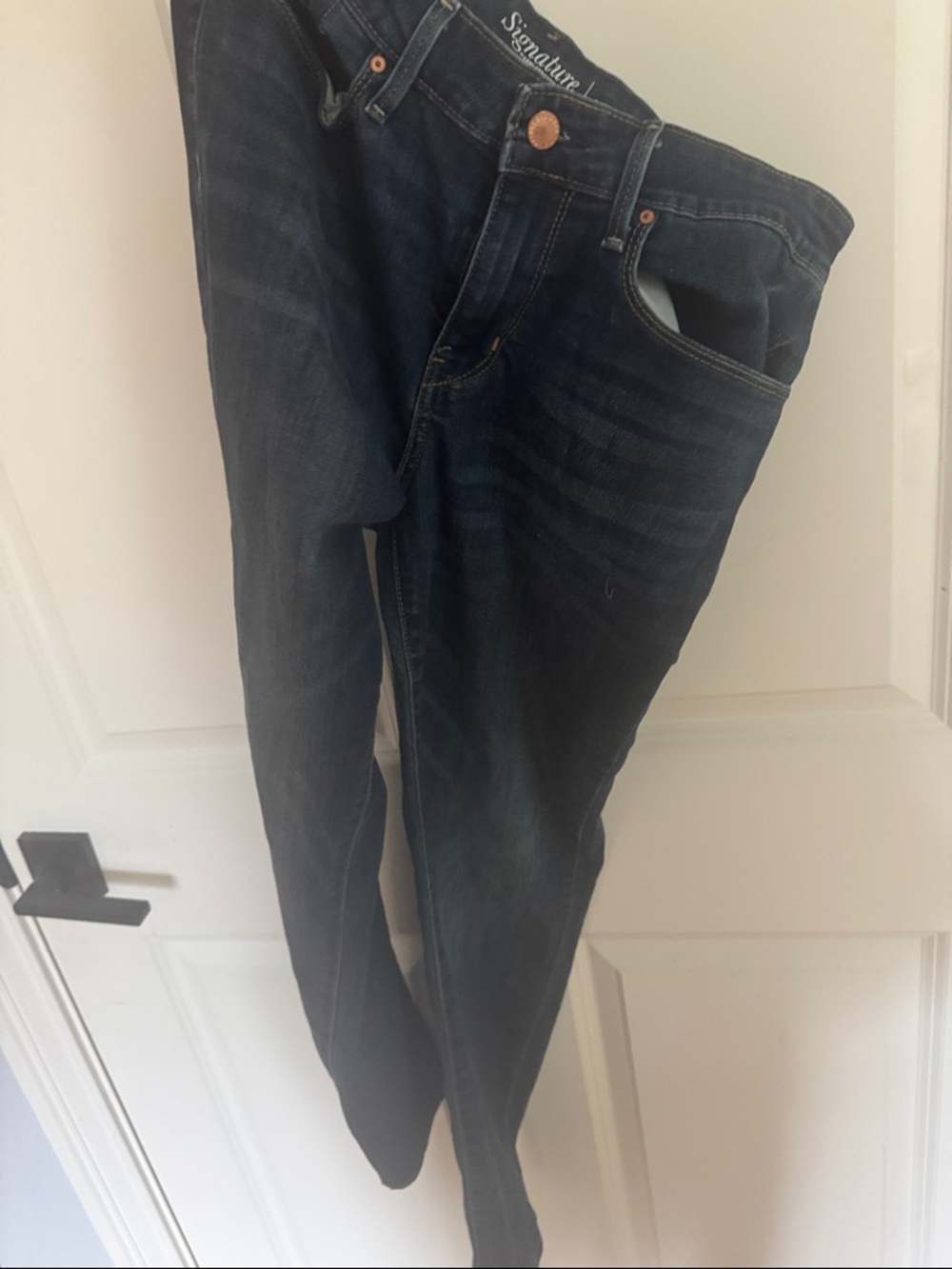 Signature Levi Women’s Slim Straight Dark Blue Jeans